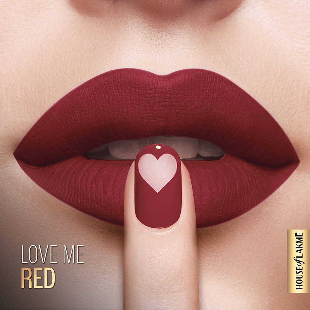 Lakme Xtraordin-Airy Velvet Matte Lip Mousse - Love Me Red 4.6g