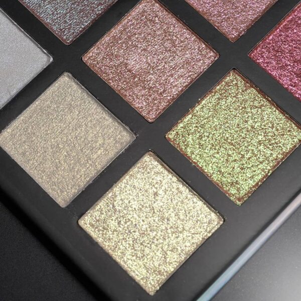Ferrarucci Holographic Palette – Shimmering Highlighter & Eyeshadow Kit 002