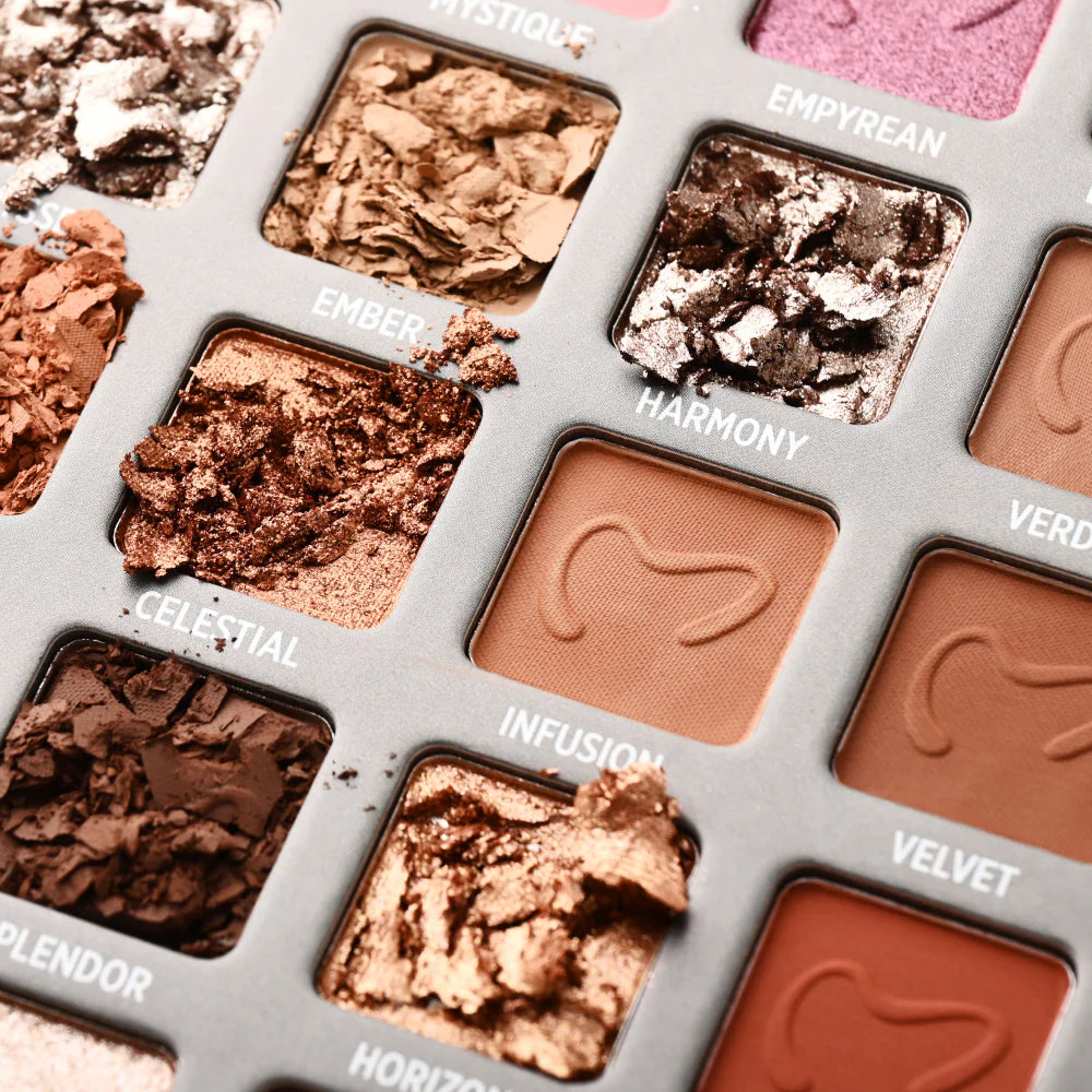 Makezmia Erotica Eyeshadow Palette 65g